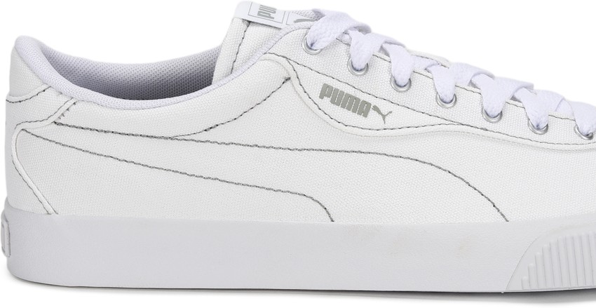 Puma canvas store shoes white