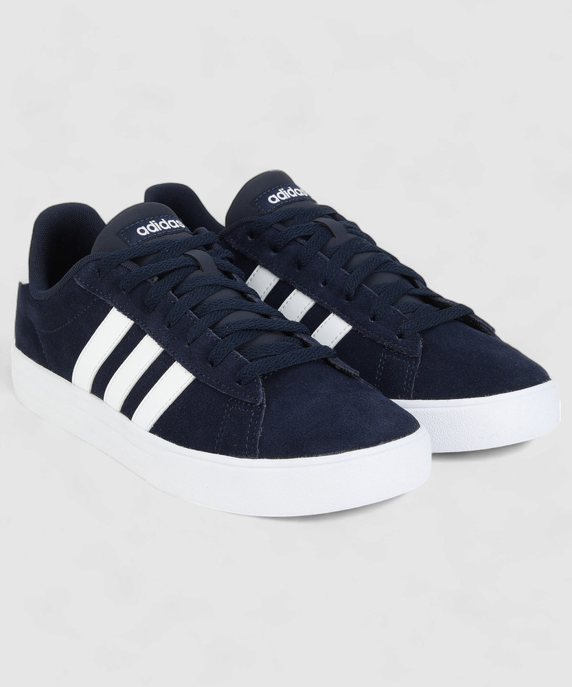 adidas originals men's daily 2.0