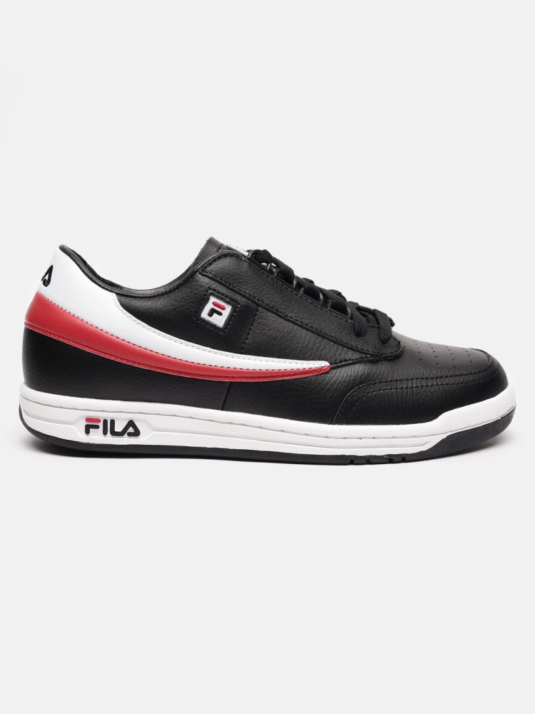 Black fila shop tennis shoes