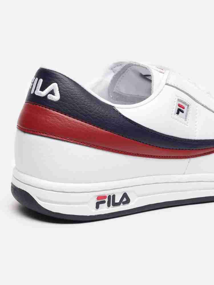 Fila on sale tennis white