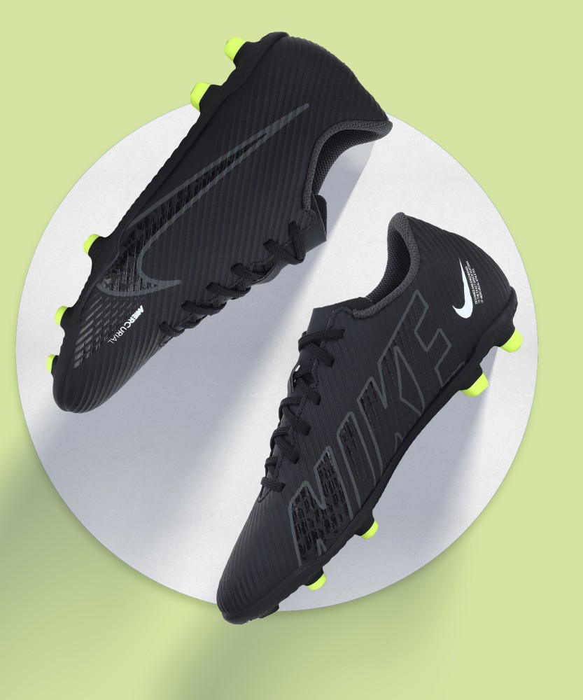 Nike mercurial cheap football shoes flipkart