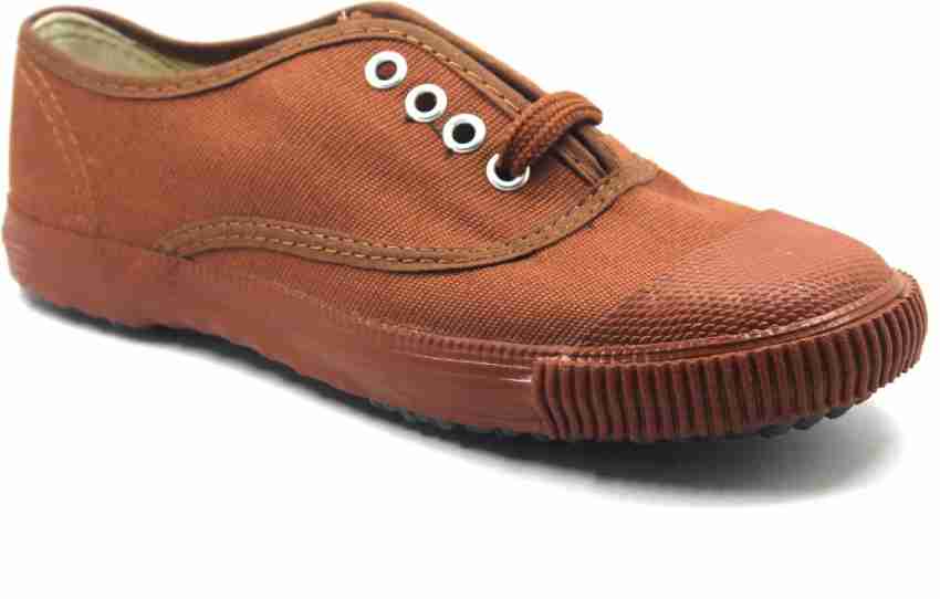 Brown canvas online sneakers