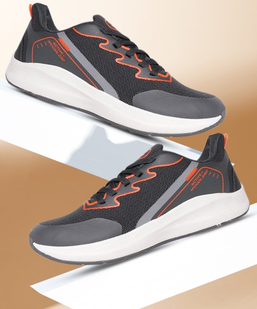 Woodland sports clearance shoes flipkart