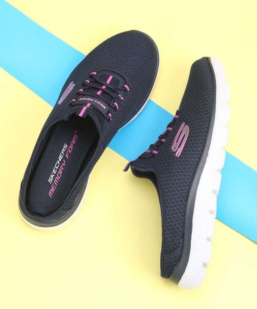 Skechers D'LUX COMFORT-GLOW T Sneakers For Women - Buy Skechers D'LUX  COMFORT-GLOW T Sneakers For Women Online at Best Price - Shop Online for  Footwears in India