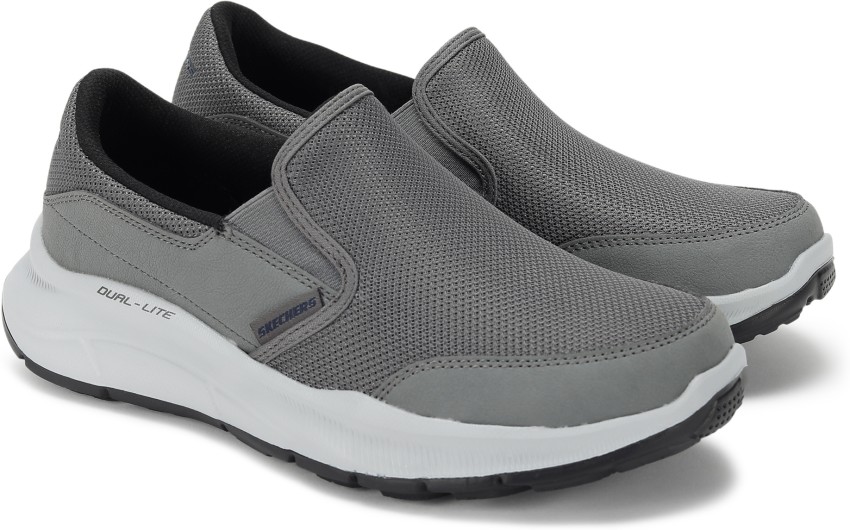 Skechers slip clearance on mens 0.5