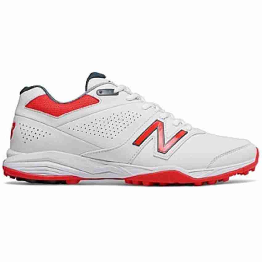 New balance hotsell spikes india