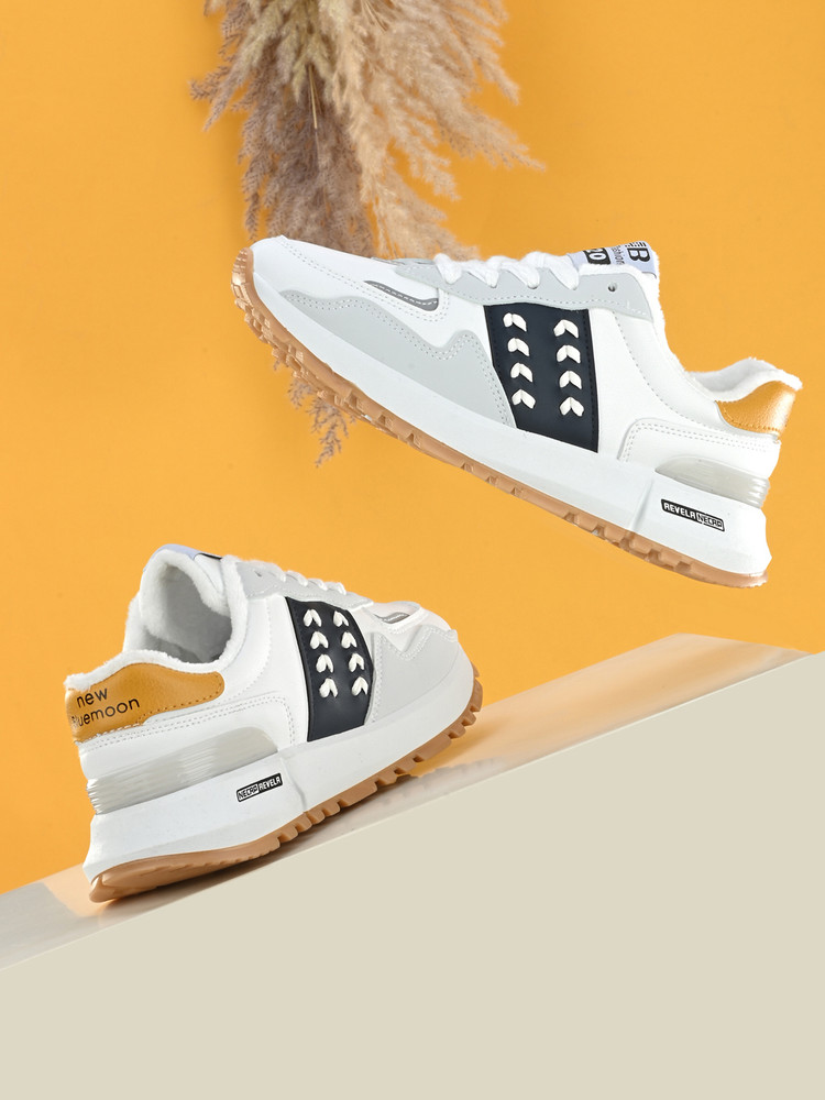 Roadster sports shoes hotsell