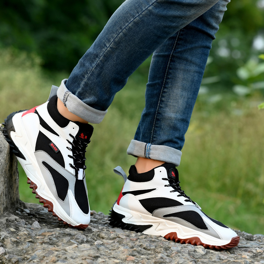 White sports shoes cheap flipkart