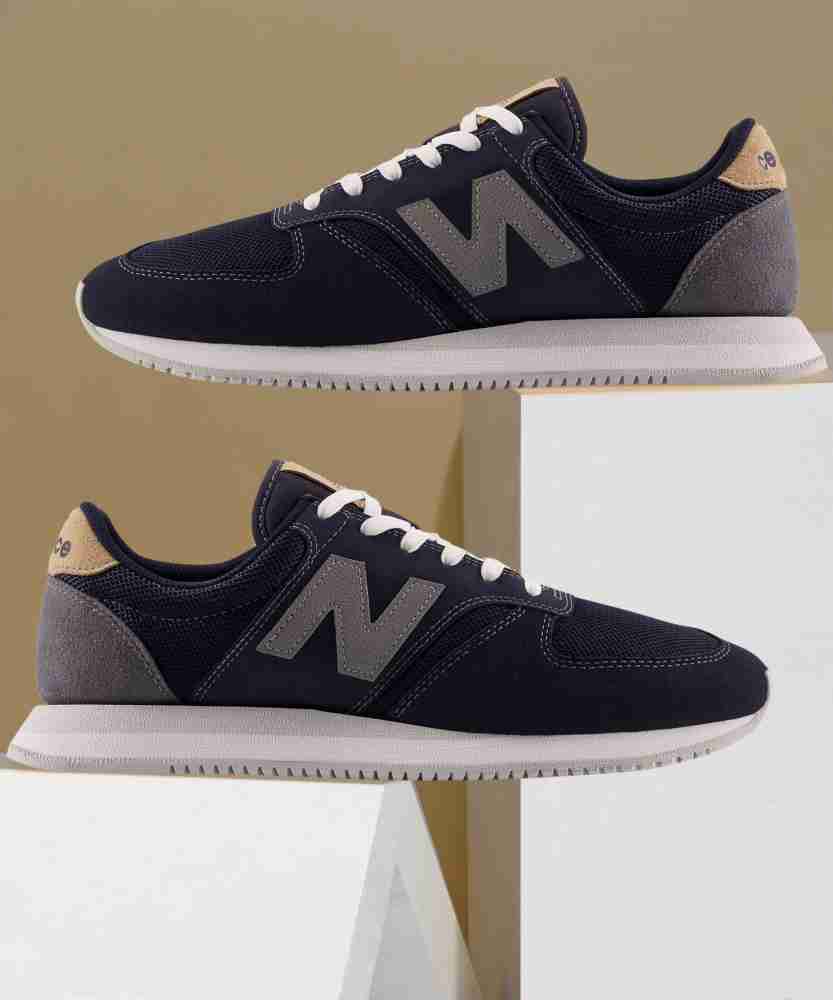 New balance 70s running 420 trainers in outlet black