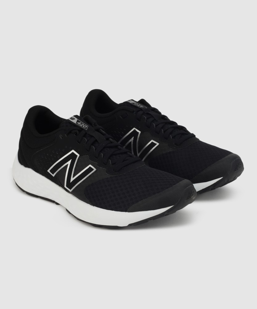 Black new balance 420 2025 womens