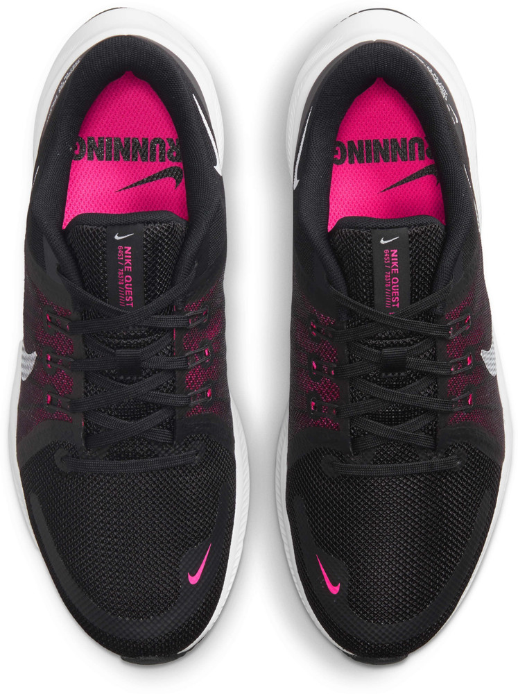 nike running quest 3 trainers in black and pink