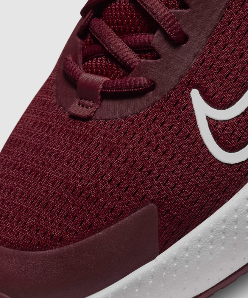 Nike burgundy tennis shoes hotsell
