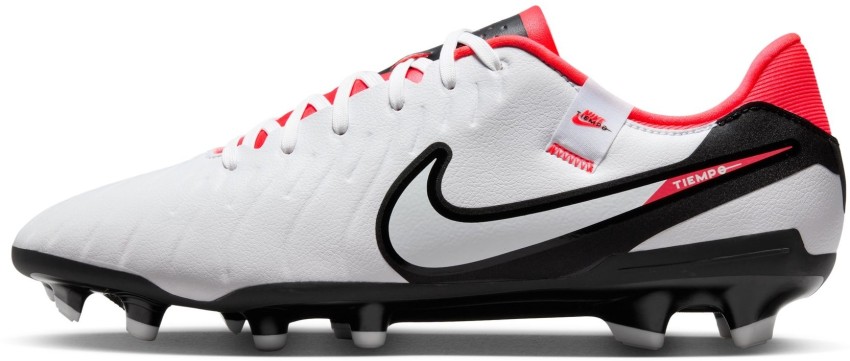 Flipkart football boots store nike