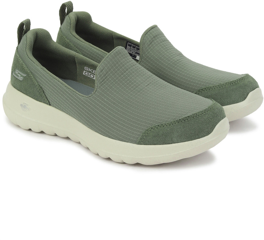Skechers go walk green store