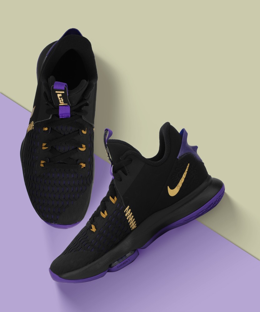 Nike LeBron Witness 5 hot