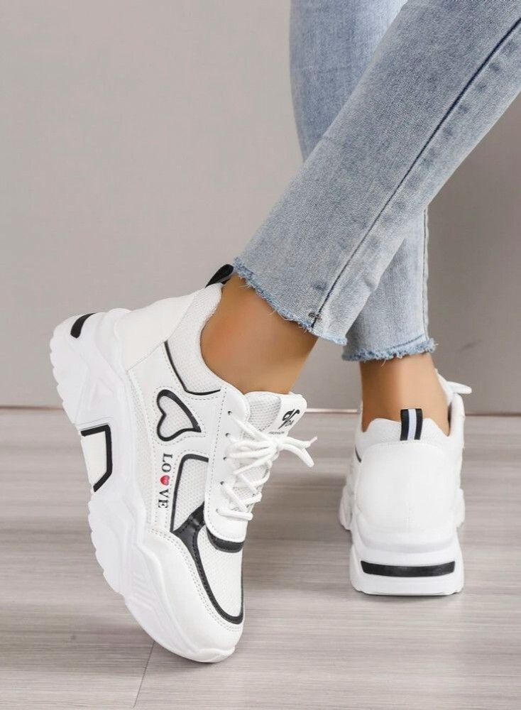 India love sneakers store