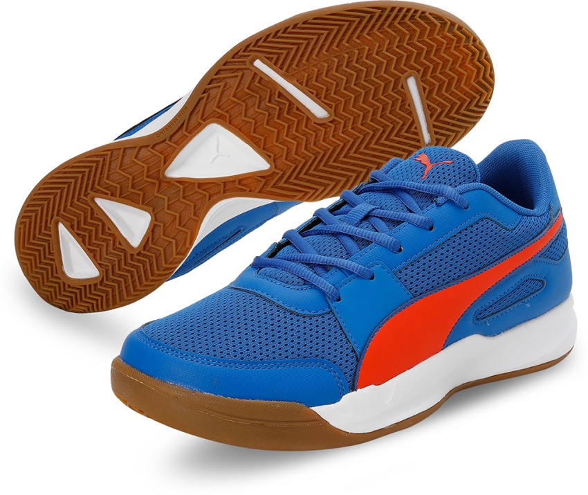 Puma badminton sale shoes flipkart