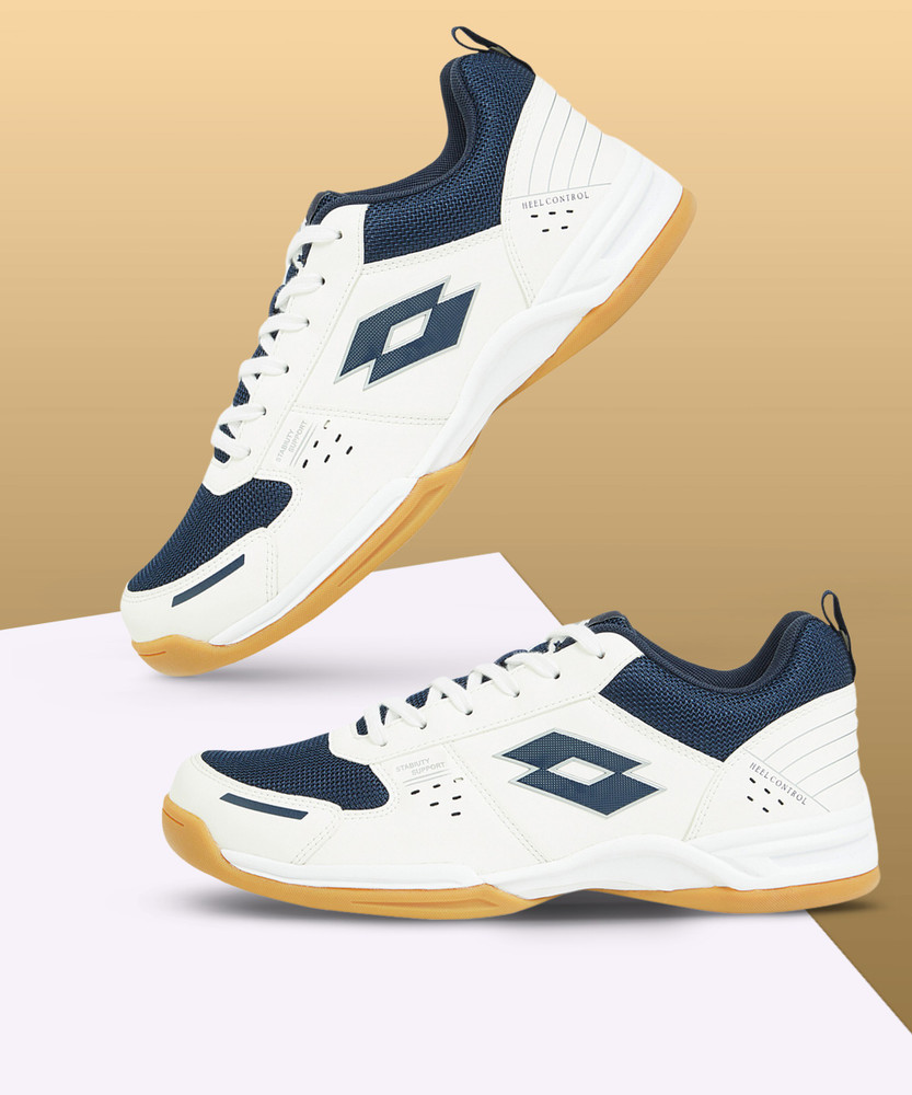 nike white shoes flipkart