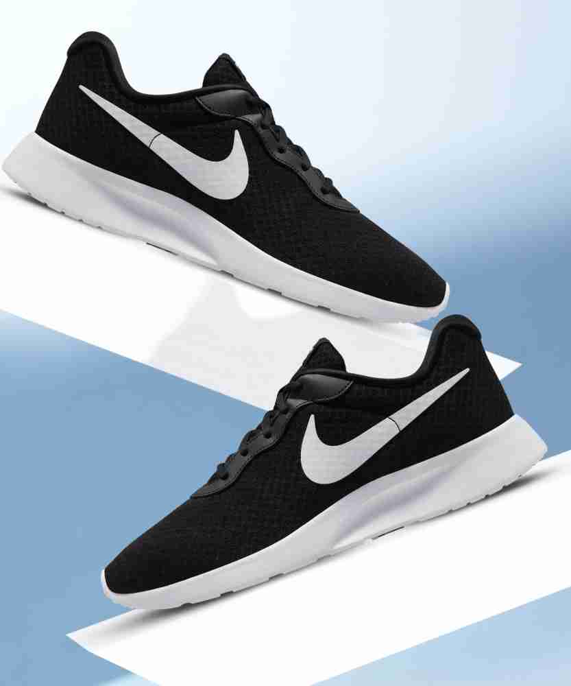 Mens nike tanjun store shoes