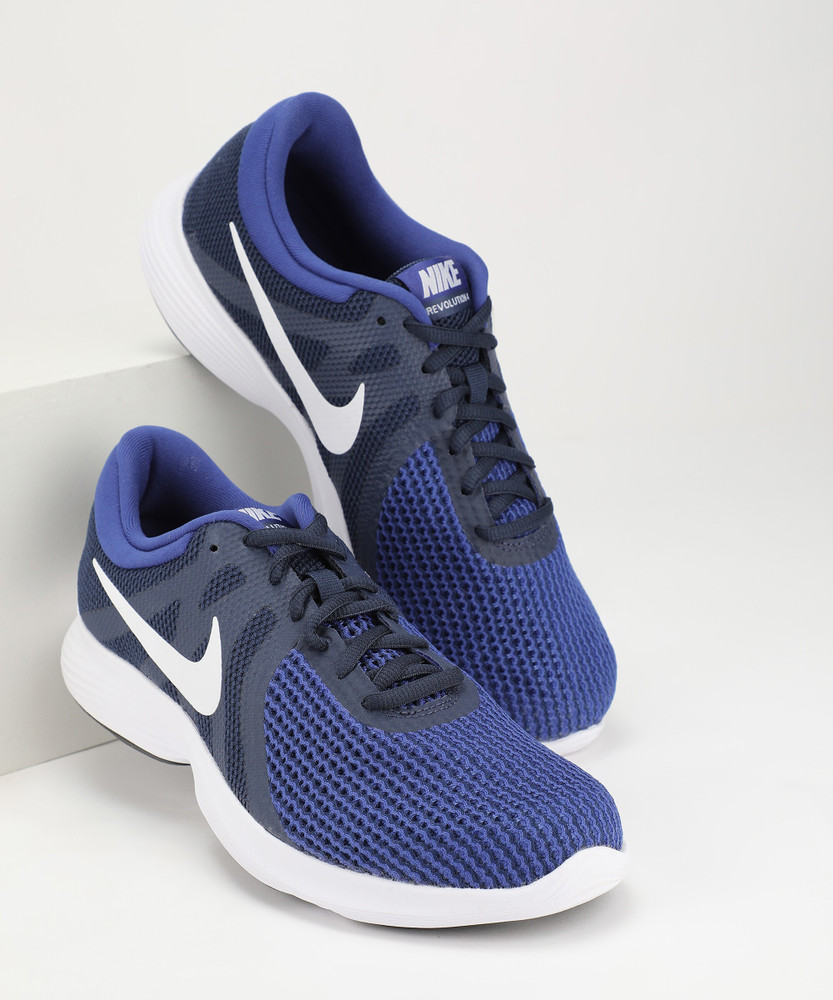 nike revolution 4 4e mens