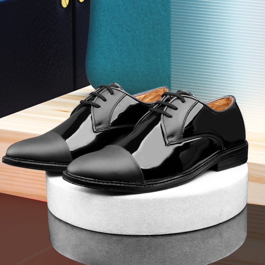 Kraasa men's faux leather sneaker online