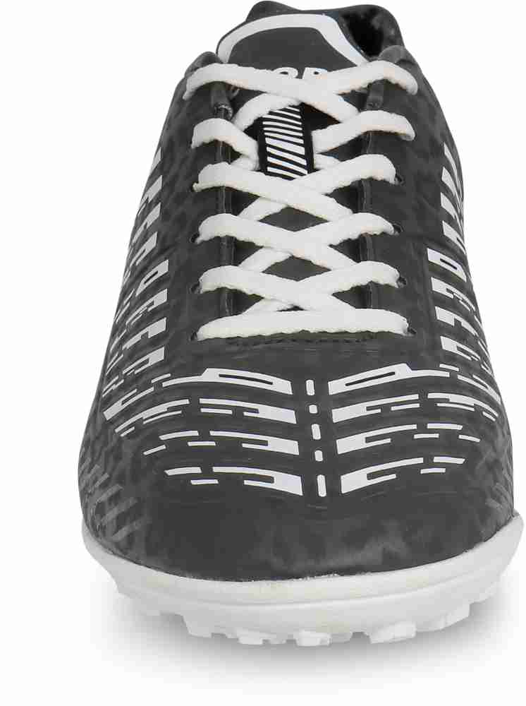 Futsal shoes flipkart discount