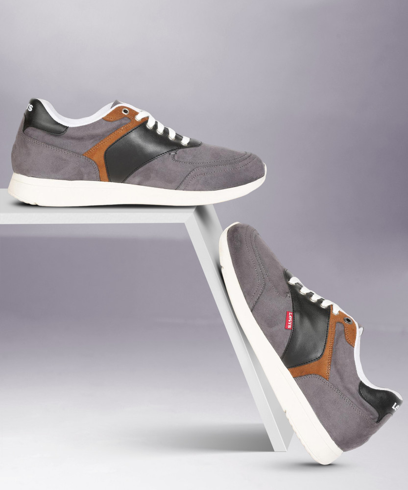 Levi's shoes flipkart clearance