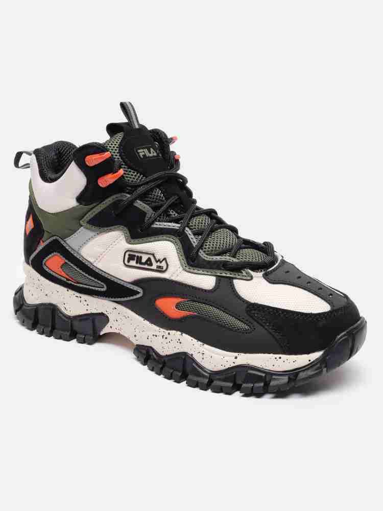 Fila ray hotsell tracer off white