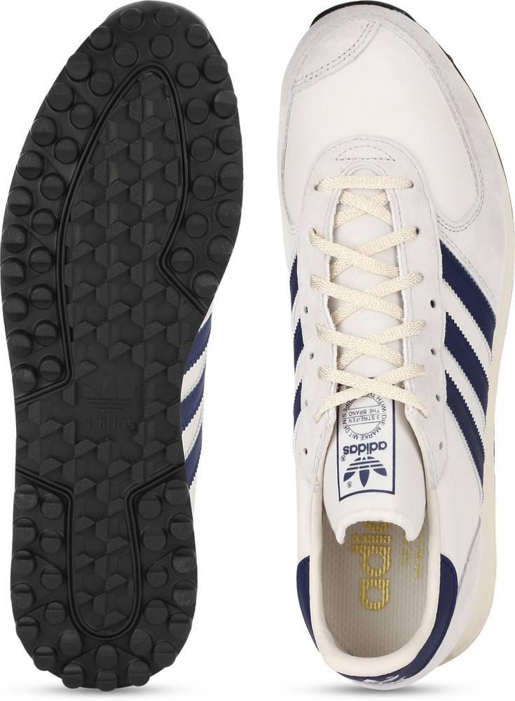 Adidas hotsell classic schoenen