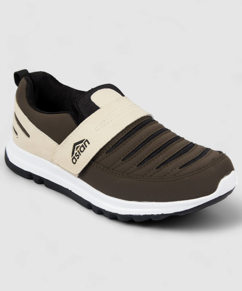 less free sports shoes