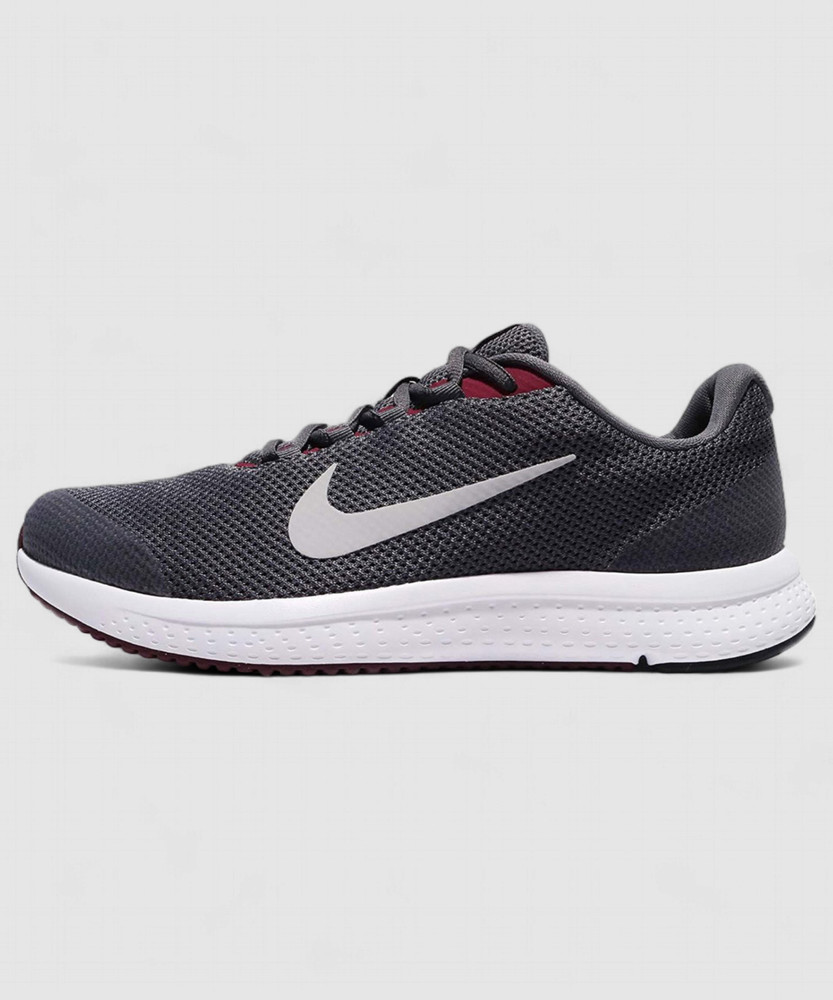 Nike runallday red sales