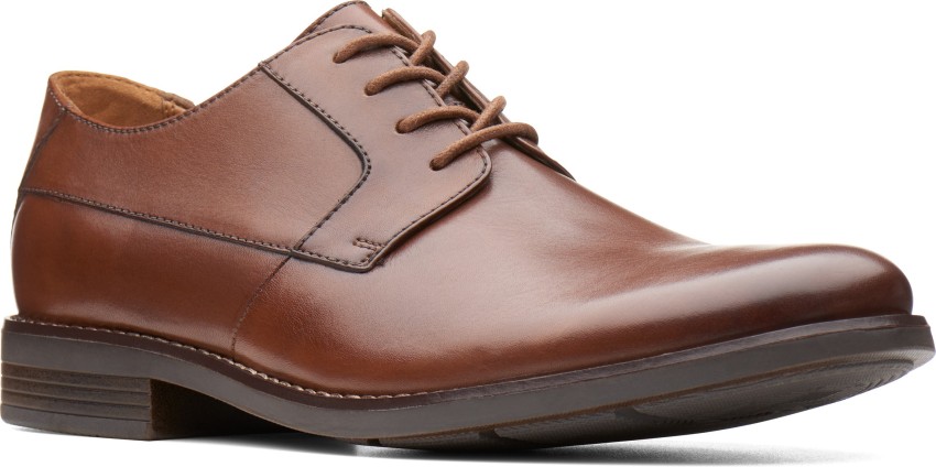 Clarks hotsell becken plain