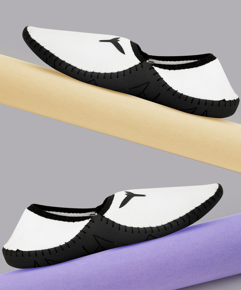 robbie jones casual shoes slip on sneakers for men