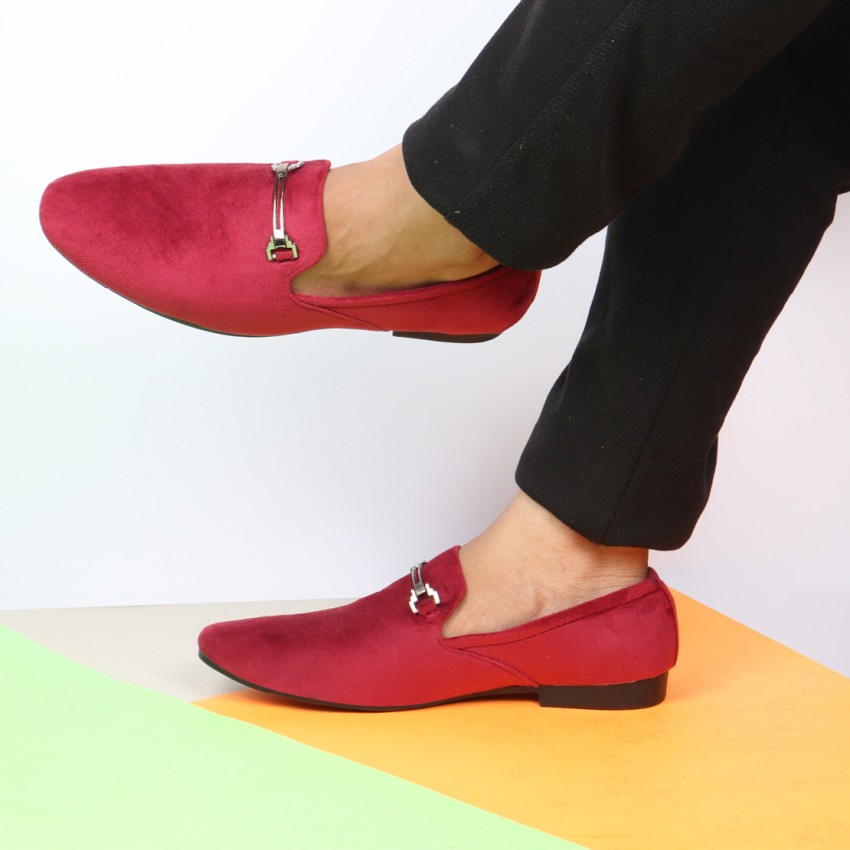 Velvet red store loafers