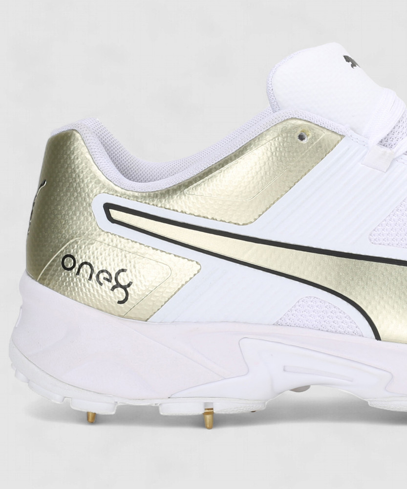virat kohli white adidas shoes