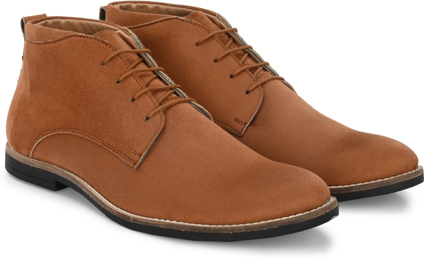 Tan chukka best sale boots mens