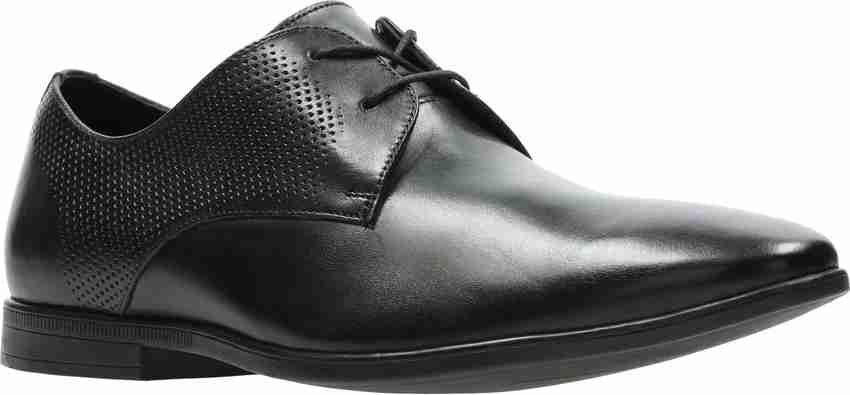 Clarks bampton walk deals