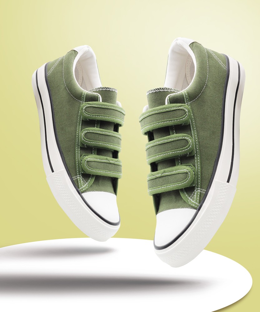 Canvas shoes clearance on flipkart