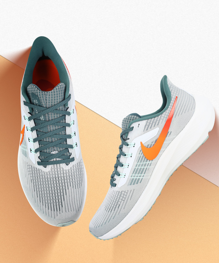 Nike zoom pegasus 218 top