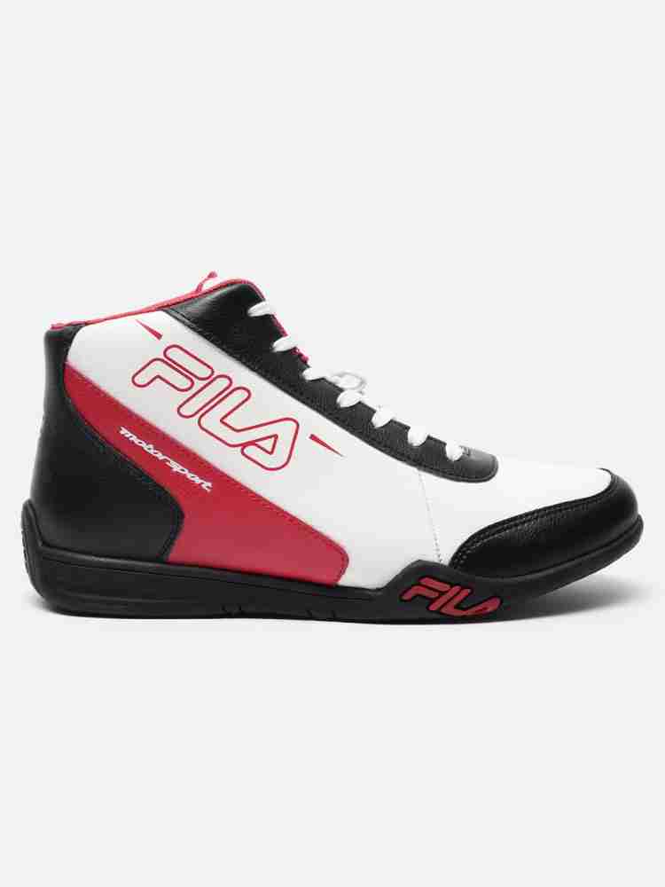 Fila off hot sale white sneakers