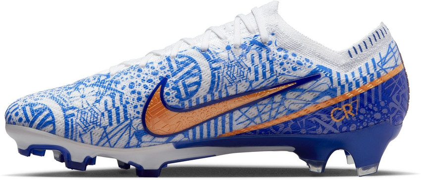 Nike football outlet shoes flipkart