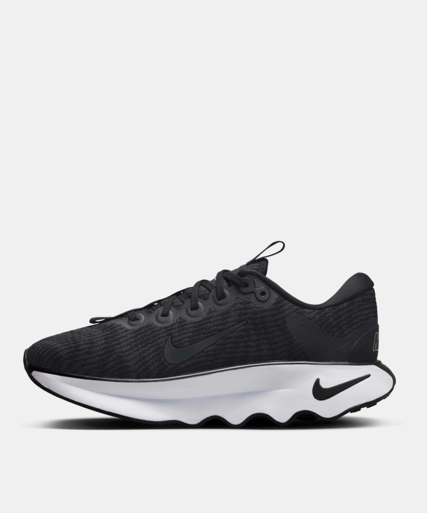 Nike gym hotsell shoes women