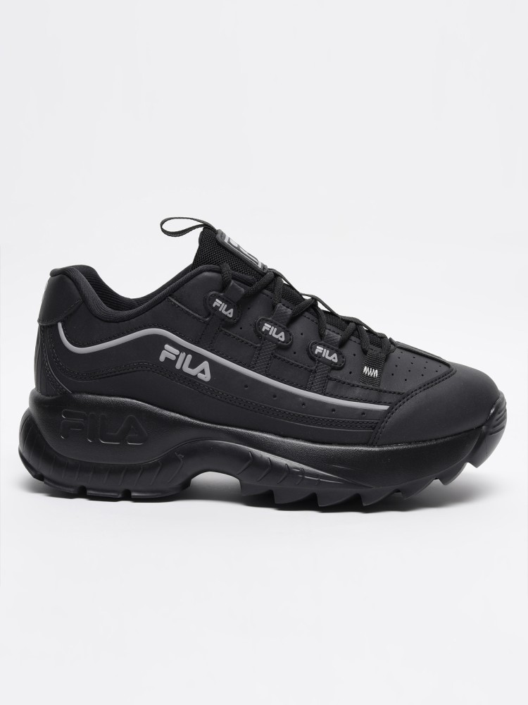 Fila sneakers on sale disruptor black