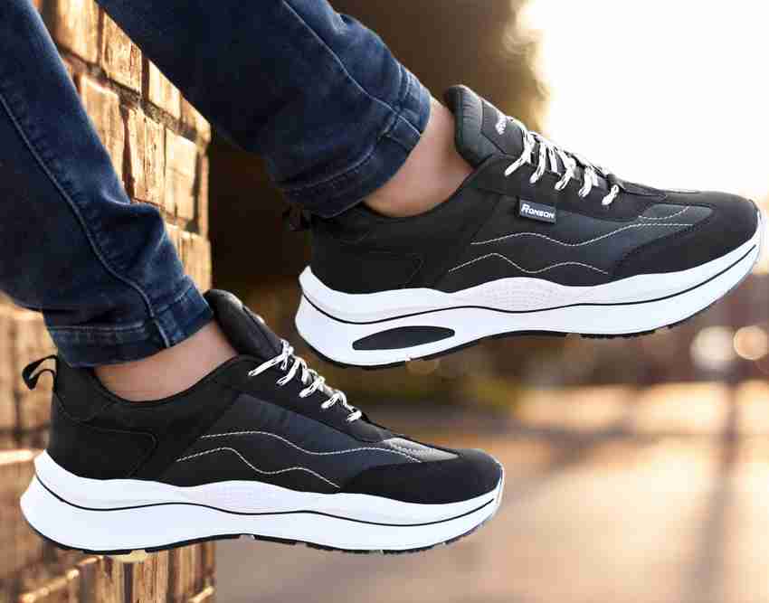 Trendy black sneakers discount 219