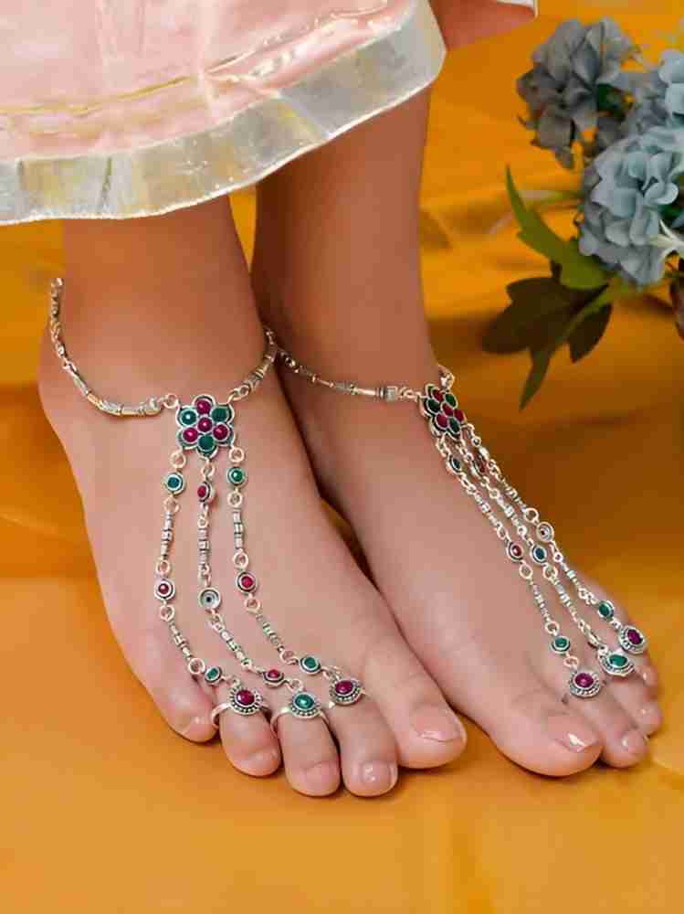 Bridal anklet with clearance toe ring