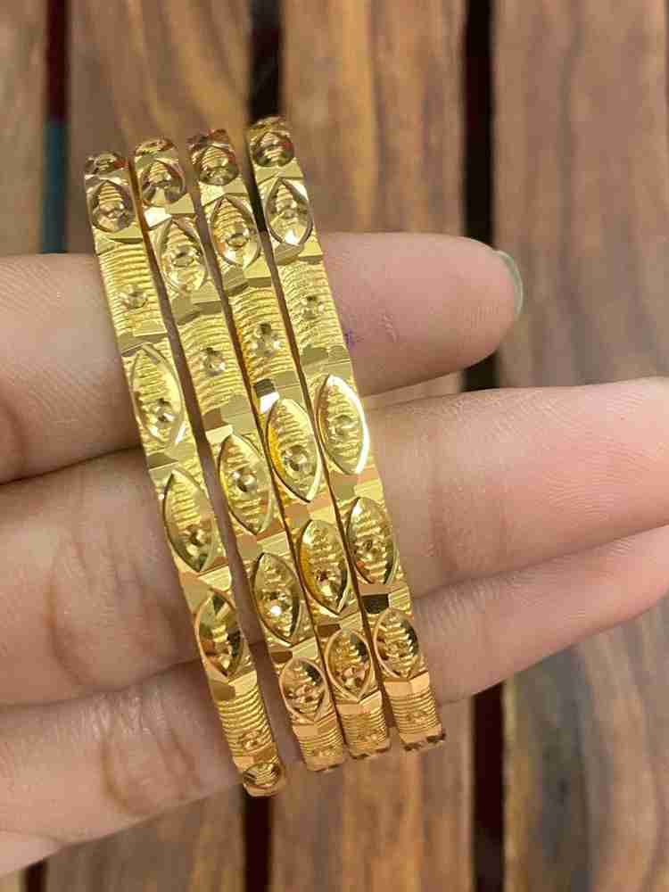 Gold bangles in hand discount