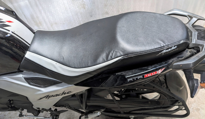 Tvs apache rtr 160 4v bike seat cover online