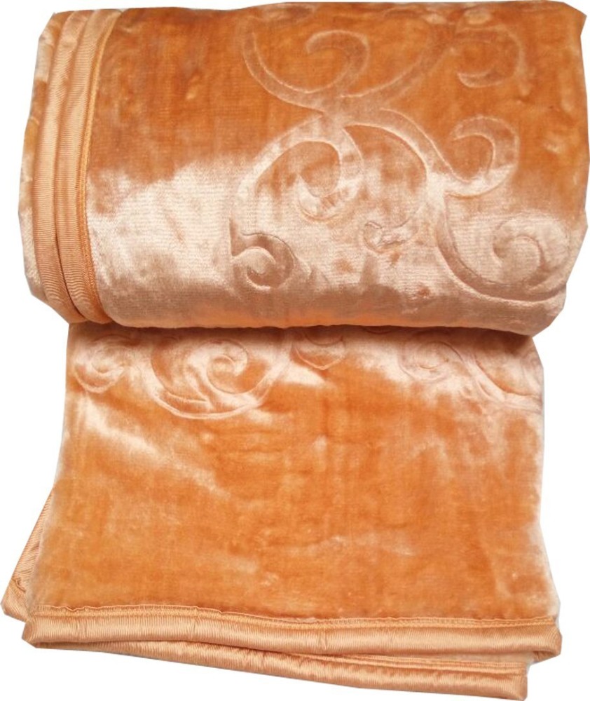 Solid Plush Polyester 1 Double Blanket