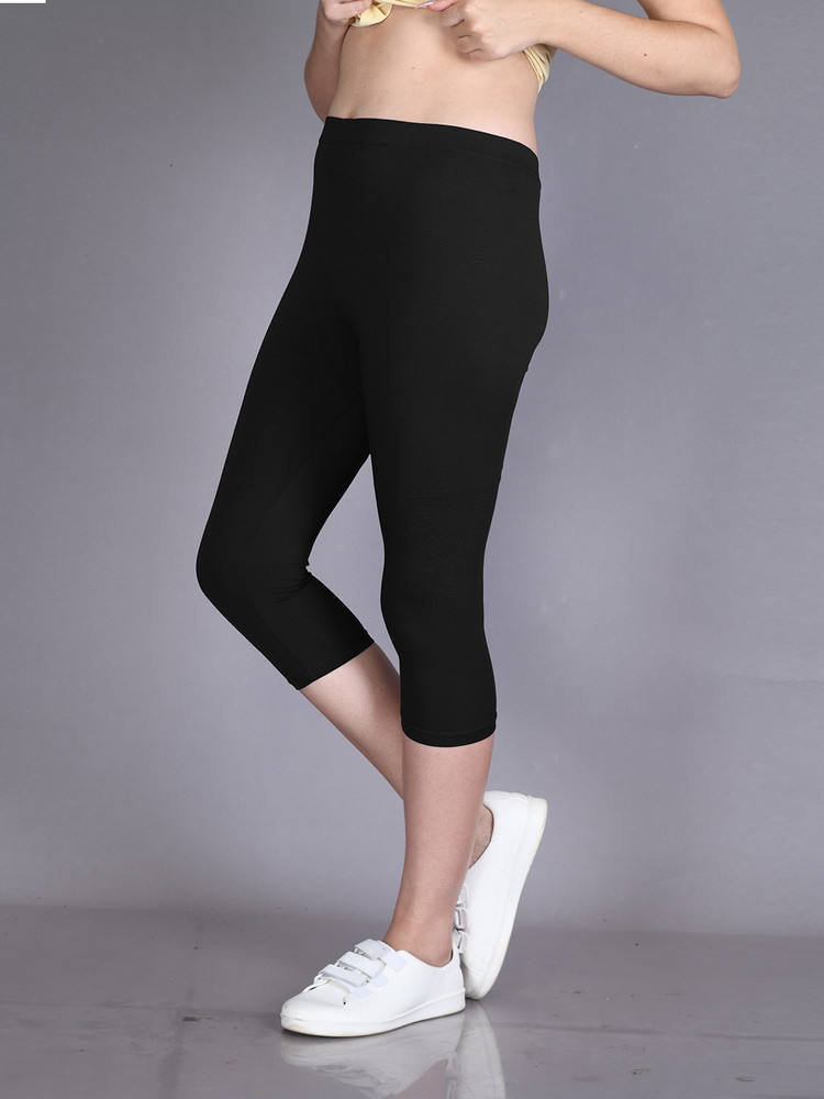 Lyra Women Black Capri