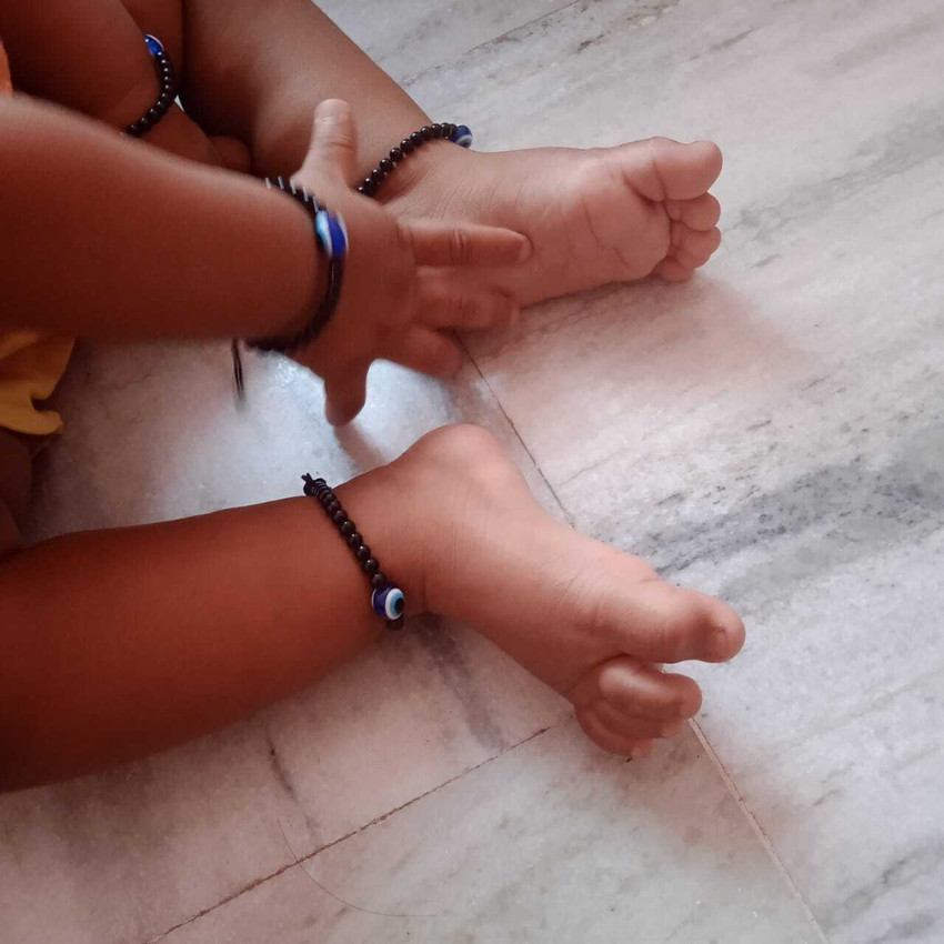 Newborn anklet top